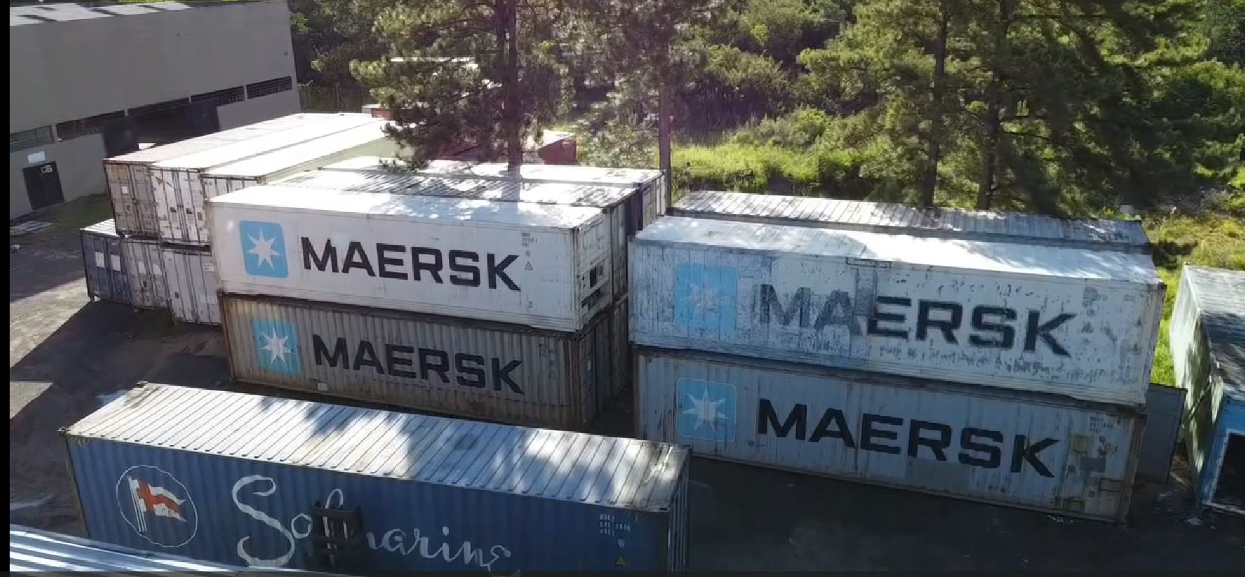 Registro em vídeo de containers brutos